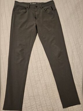 Fourlaps Traverse Grey Straight Leg Pants. 33w X 34l.